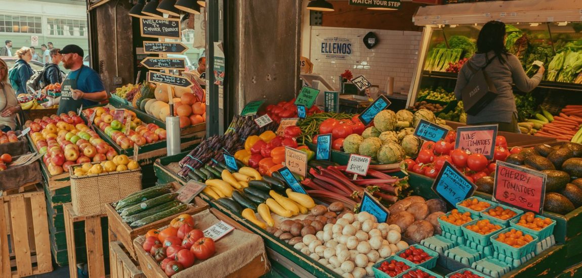 Vendas no comércio crescem pelo 3º mês seguido em outubro e acumulam alta de 1% no ano 